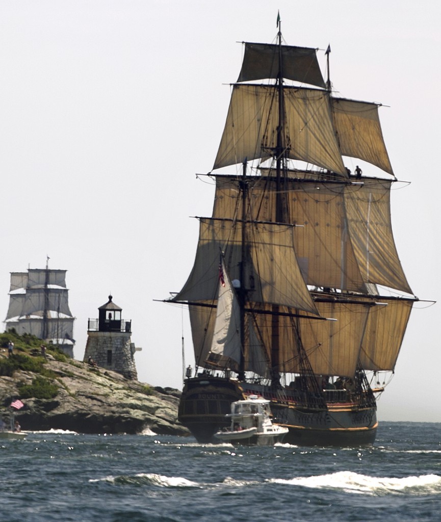 As she was under full sail - HMS Bounty © SW